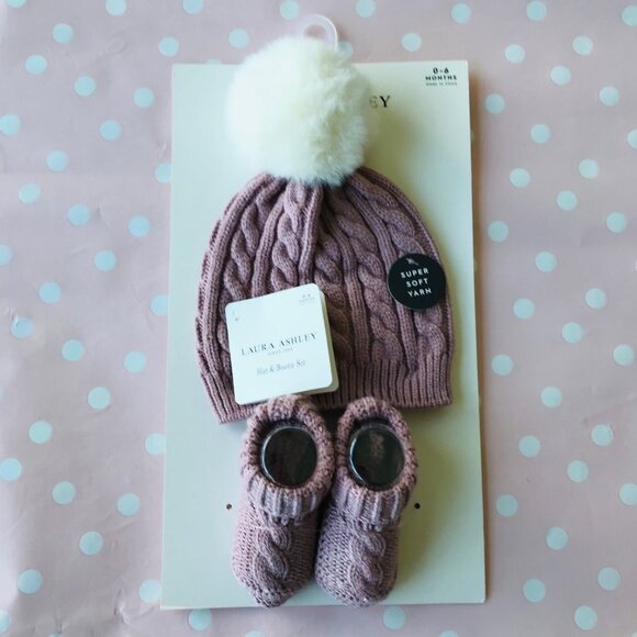 Laura Ashley Baby Girls  Hat & Booties Pink 2 Piece Set - Picture 1 of 3